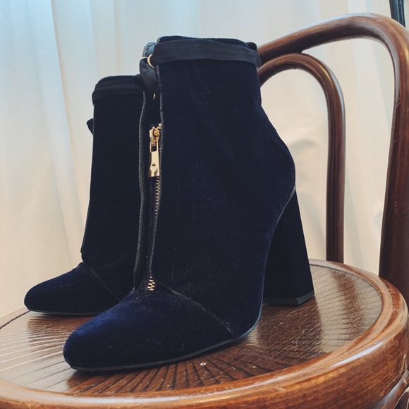 zara blue velvet boots